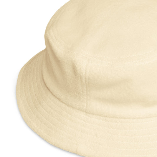 Brim and stitching details of the cloth bucket hat.